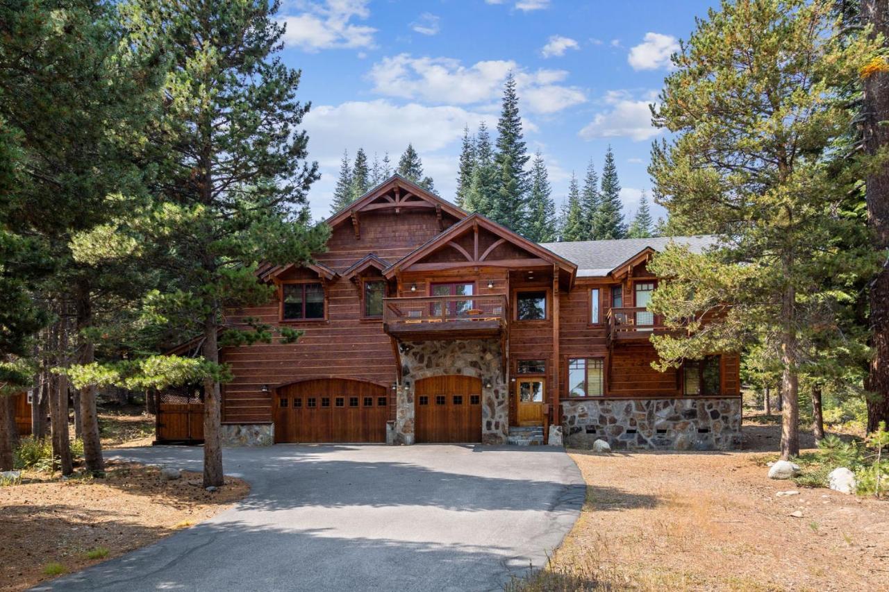 Bear Meadows Lodge - Hot Tub - Tahoe Donner Home 特拉基 外观 照片