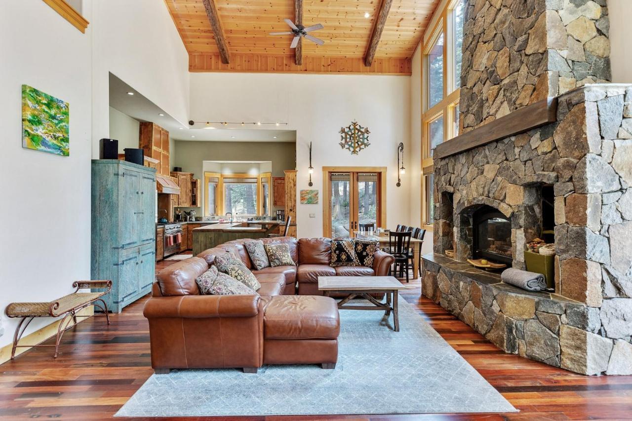 Bear Meadows Lodge - Hot Tub - Tahoe Donner Home 特拉基 外观 照片