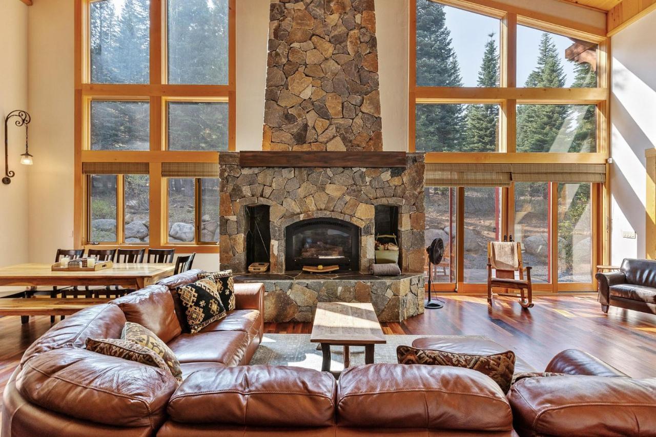 Bear Meadows Lodge - Hot Tub - Tahoe Donner Home 特拉基 外观 照片