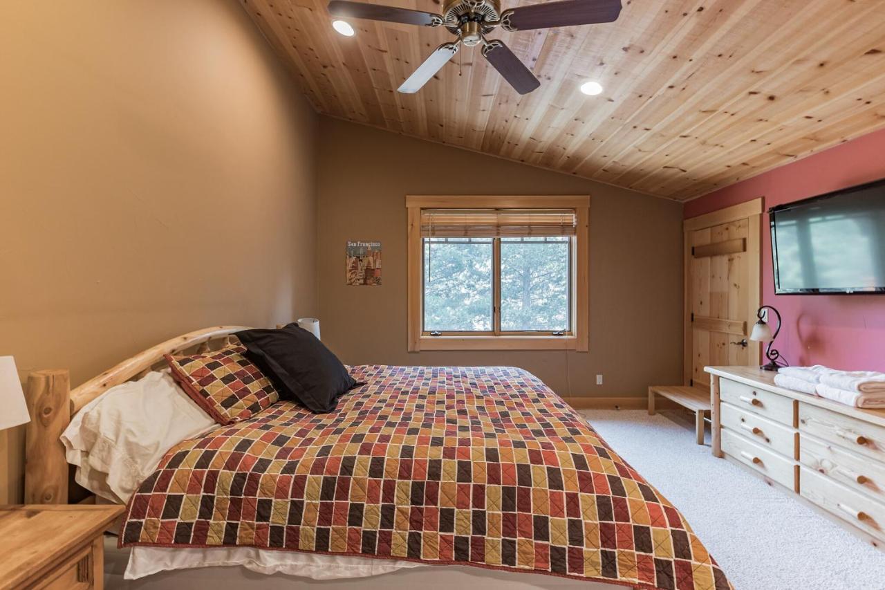 Bear Meadows Lodge - Hot Tub - Tahoe Donner Home 特拉基 外观 照片