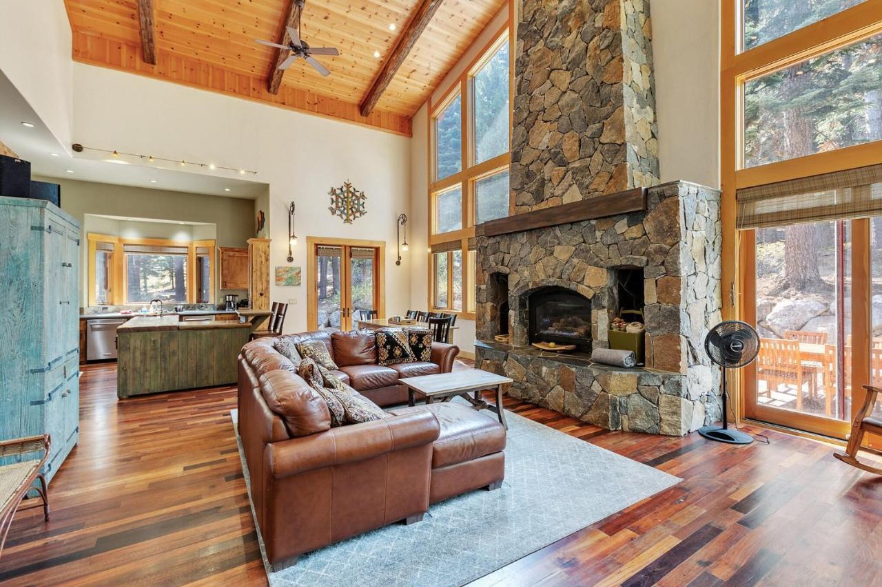 Bear Meadows Lodge - Hot Tub - Tahoe Donner Home 特拉基 外观 照片