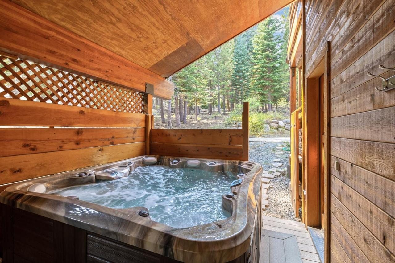 Bear Meadows Lodge - Hot Tub - Tahoe Donner Home 特拉基 外观 照片