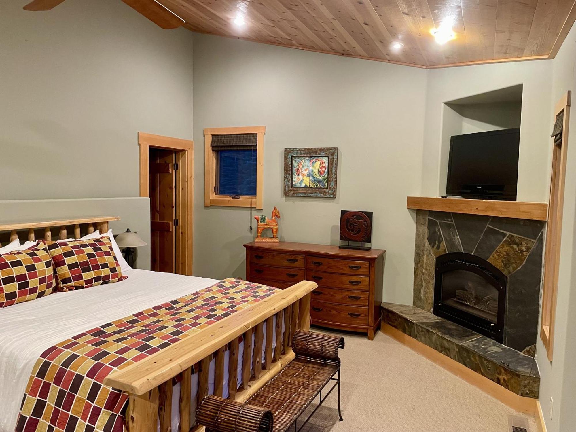 Bear Meadows Lodge - Hot Tub - Tahoe Donner Home 特拉基 外观 照片