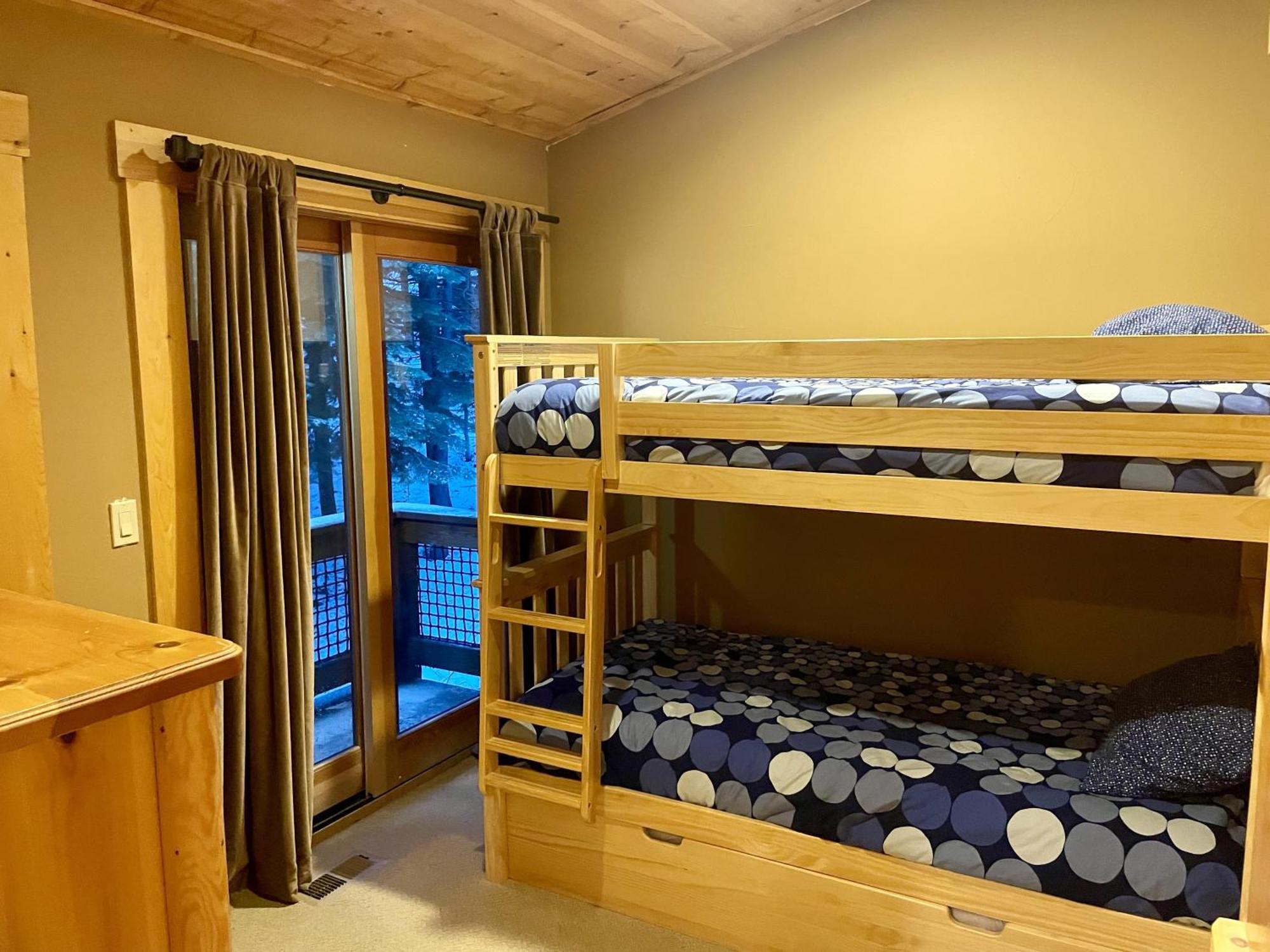 Bear Meadows Lodge - Hot Tub - Tahoe Donner Home 特拉基 外观 照片