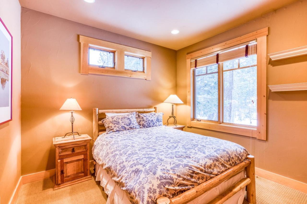 Bear Meadows Lodge - Hot Tub - Tahoe Donner Home 特拉基 外观 照片