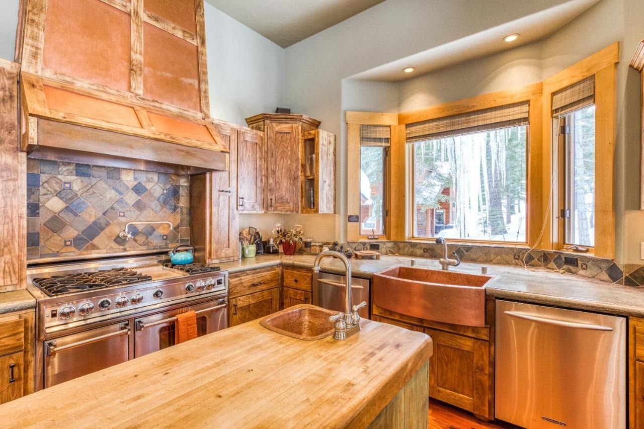 Bear Meadows Lodge - Hot Tub - Tahoe Donner Home 特拉基 外观 照片
