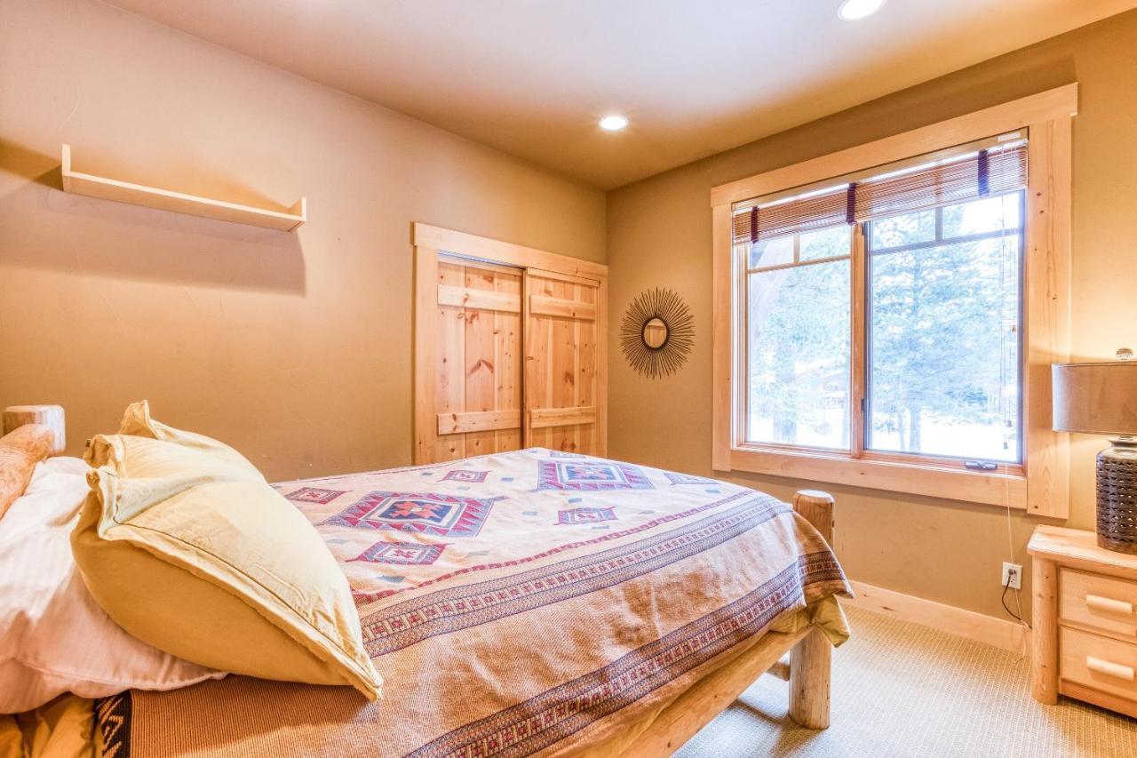 Bear Meadows Lodge - Hot Tub - Tahoe Donner Home 特拉基 外观 照片
