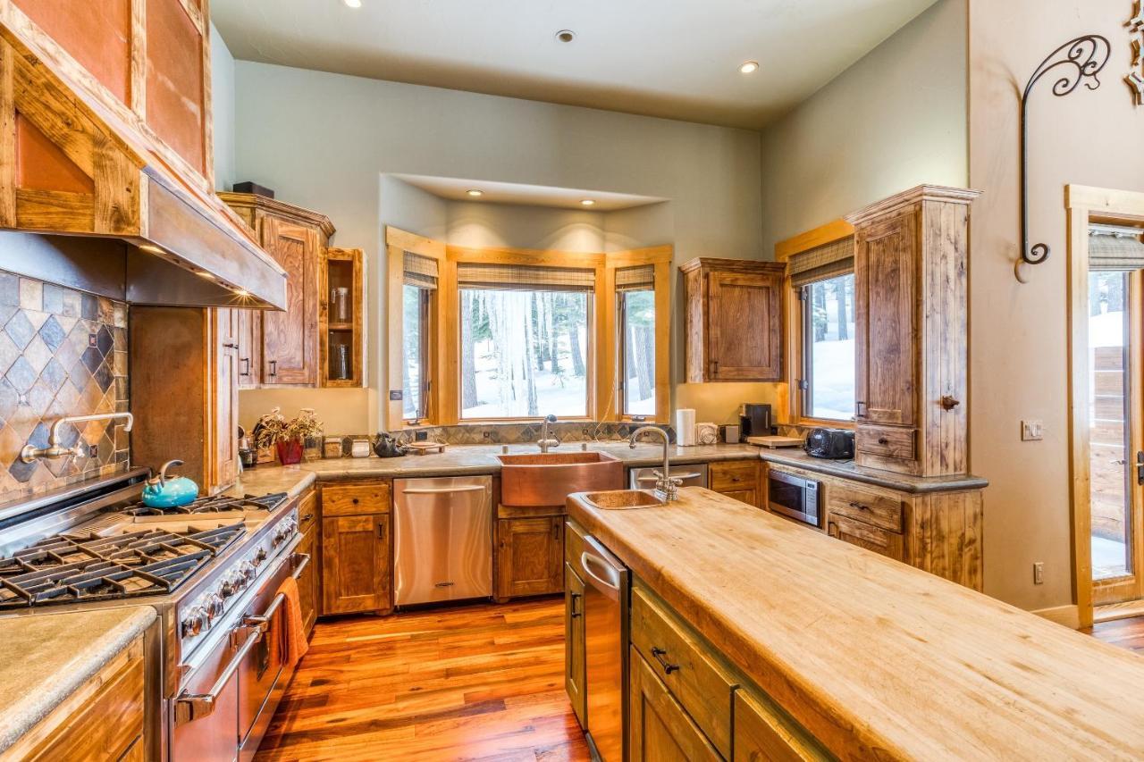 Bear Meadows Lodge - Hot Tub - Tahoe Donner Home 特拉基 外观 照片