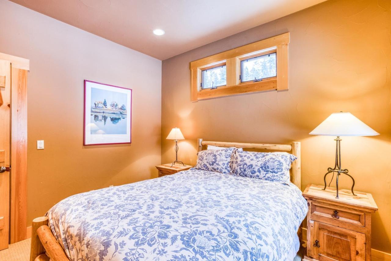 Bear Meadows Lodge - Hot Tub - Tahoe Donner Home 特拉基 外观 照片