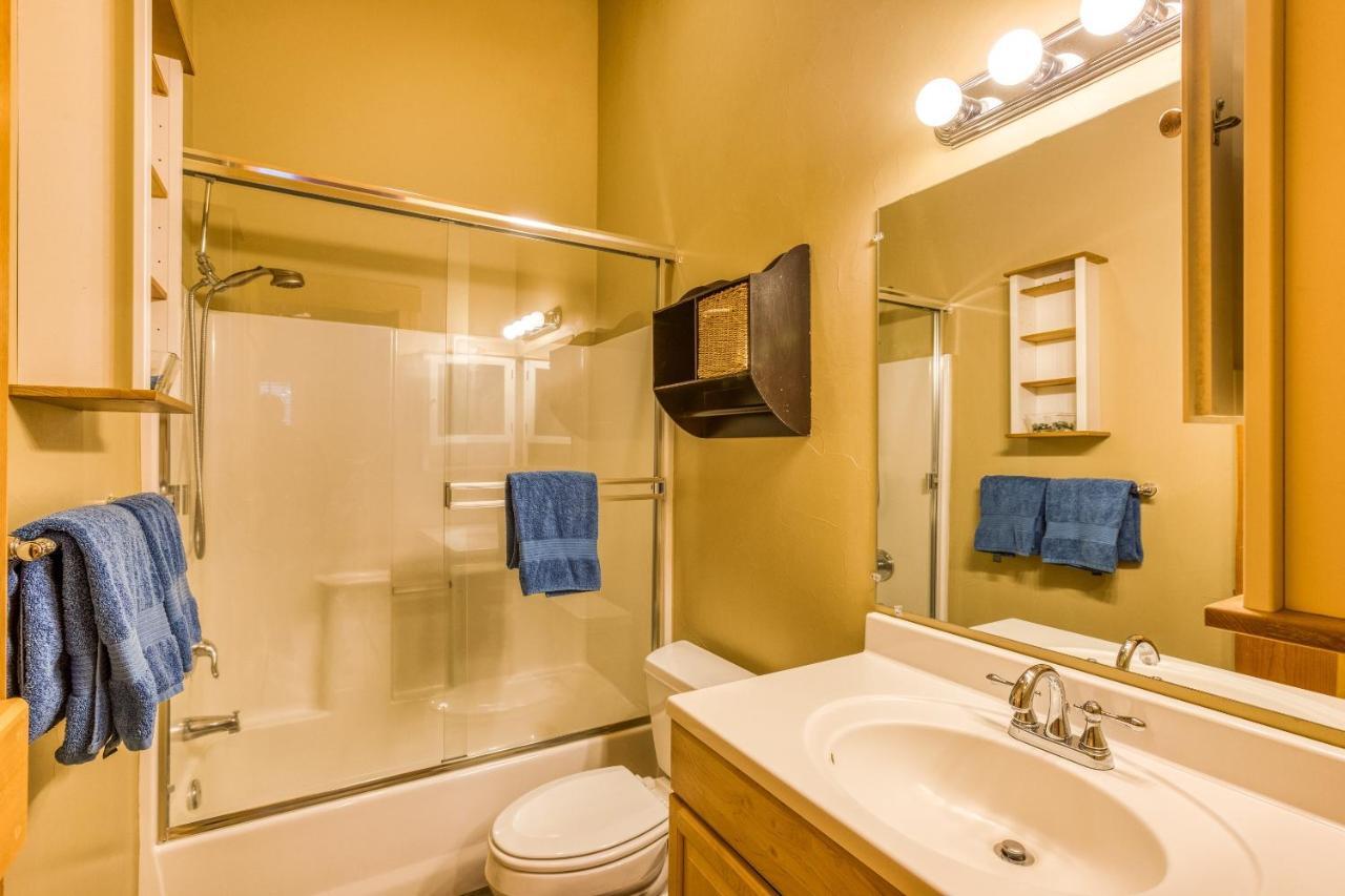 Bear Meadows Lodge - Hot Tub - Tahoe Donner Home 特拉基 外观 照片