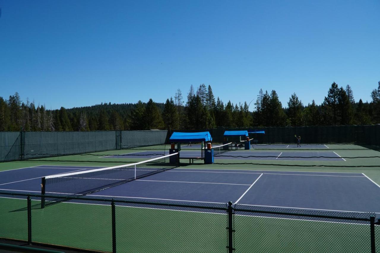 Bear Meadows Lodge - Hot Tub - Tahoe Donner Home 特拉基 外观 照片